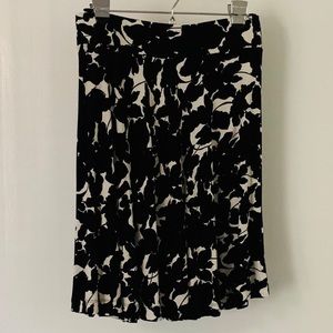 LOFT Black & White Floral Skirt